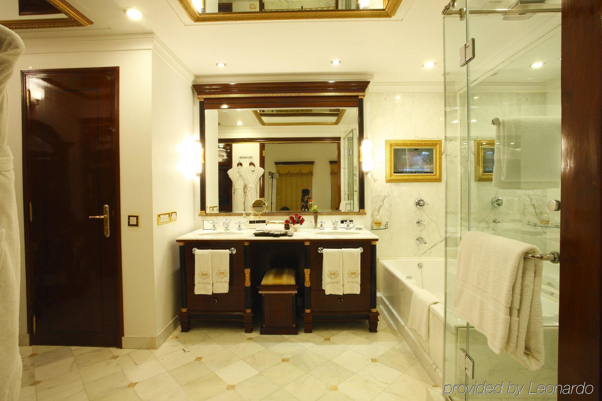 The Raj Palace Hotel 5*